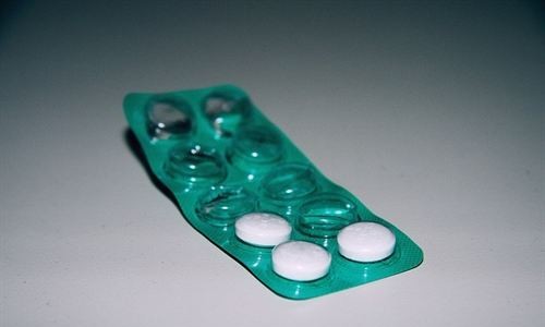 La aspirina puede retrasar el avance del cáncer colorrectal y el de pulmón