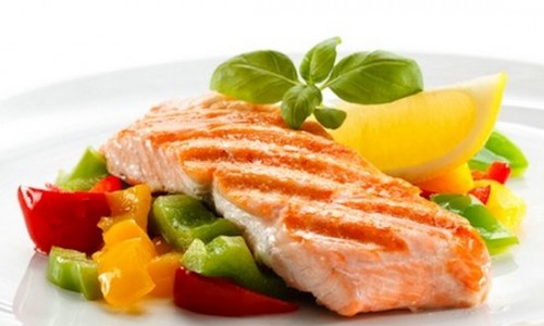 Comer pescado ayuda a prevenir la artritis reumatoide