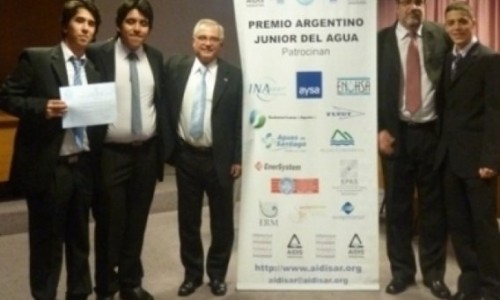 Estudiantes de Villa Ballester exponen trabajo sobre el agua en Suecia